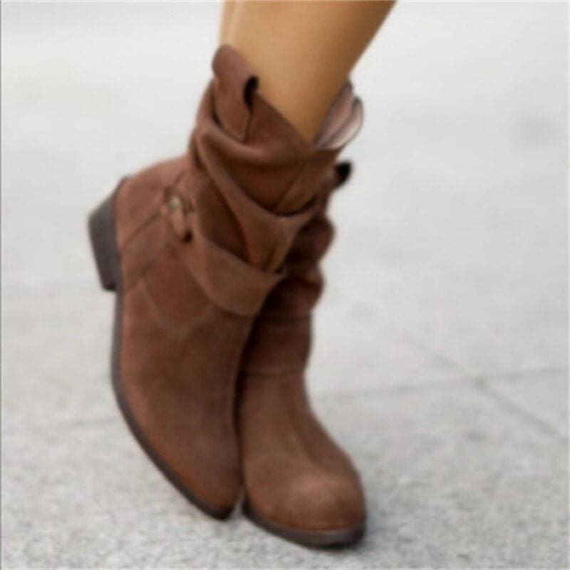 Bottes femme – Suédine souple – Coupe ample – Boucles décoratives – Style décontracté