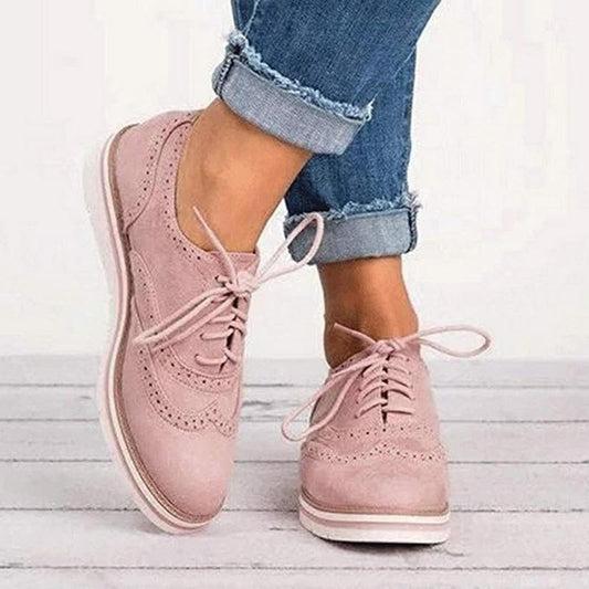 Chaussures Derby femme – Cuir suédé – Détail brogue – Lacets – Semelle confort