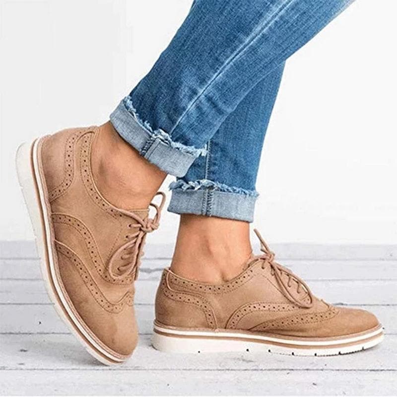 Chaussures Derby femme – Cuir suédé – Détail brogue – Lacets – Semelle confort
