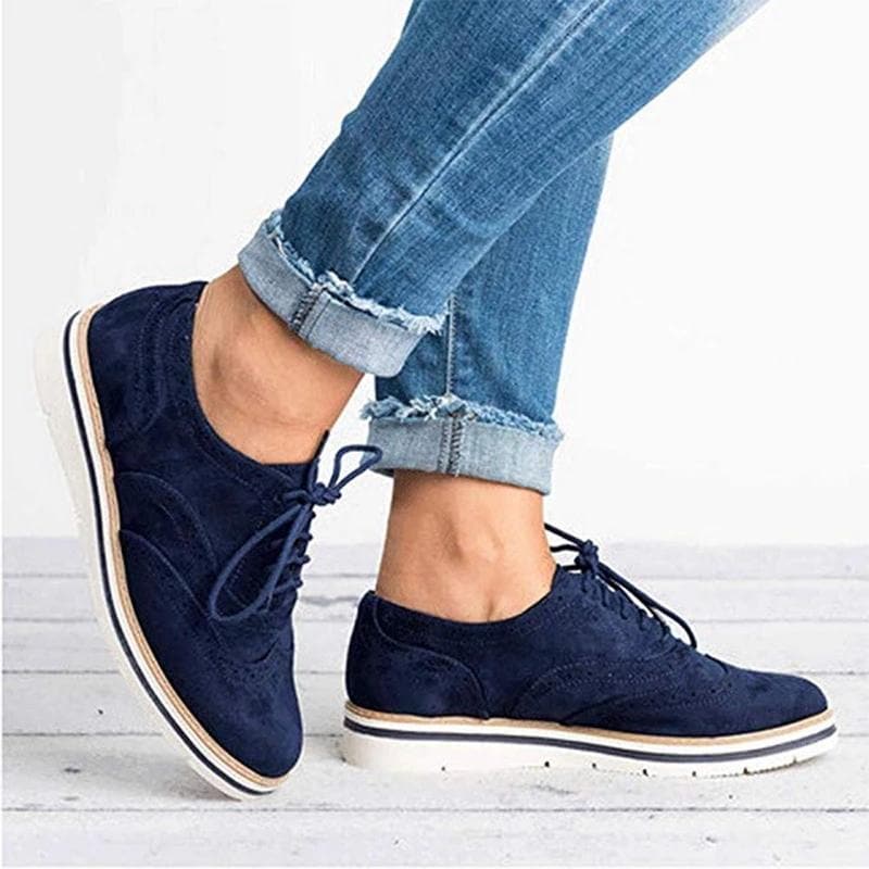 Chaussures Derby femme – Cuir suédé – Détail brogue – Lacets – Semelle confort