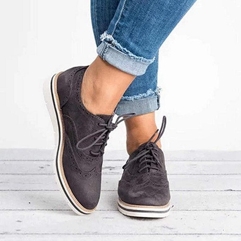 Chaussures Derby femme – Cuir suédé – Détail brogue – Lacets – Semelle confort