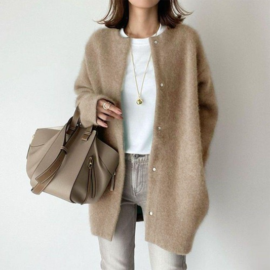 Cardigan long femme – Coupe oversize – Maille douce – Boutons discrets – Col rond